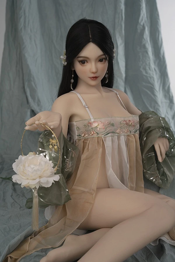 AXB Doll - Elena 140 cm Eine lebensechte und attraktive chinesische Sexpuppe