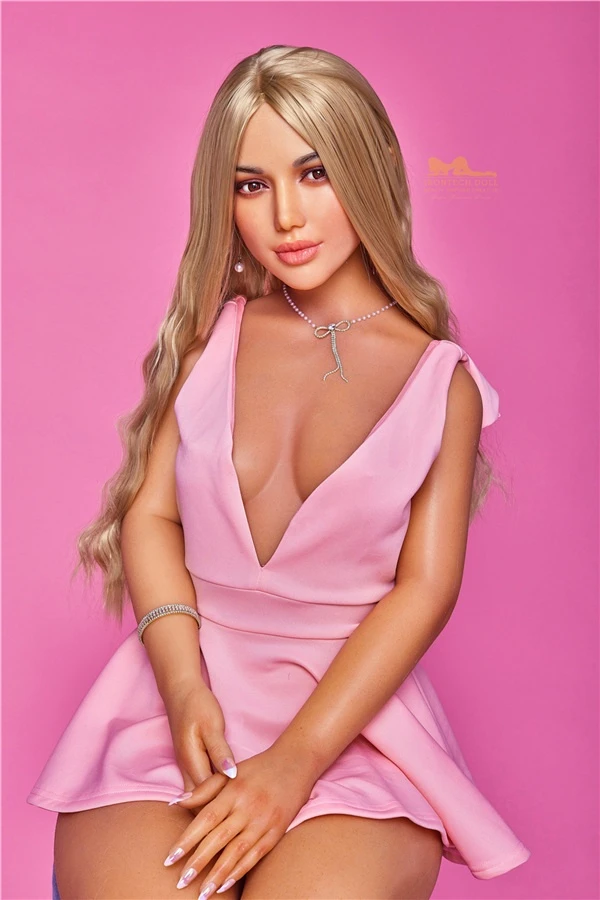 Irontech Doll Celine 152cm – Eine sinnliche Silikon-Sexpuppe mit kurviger Figur