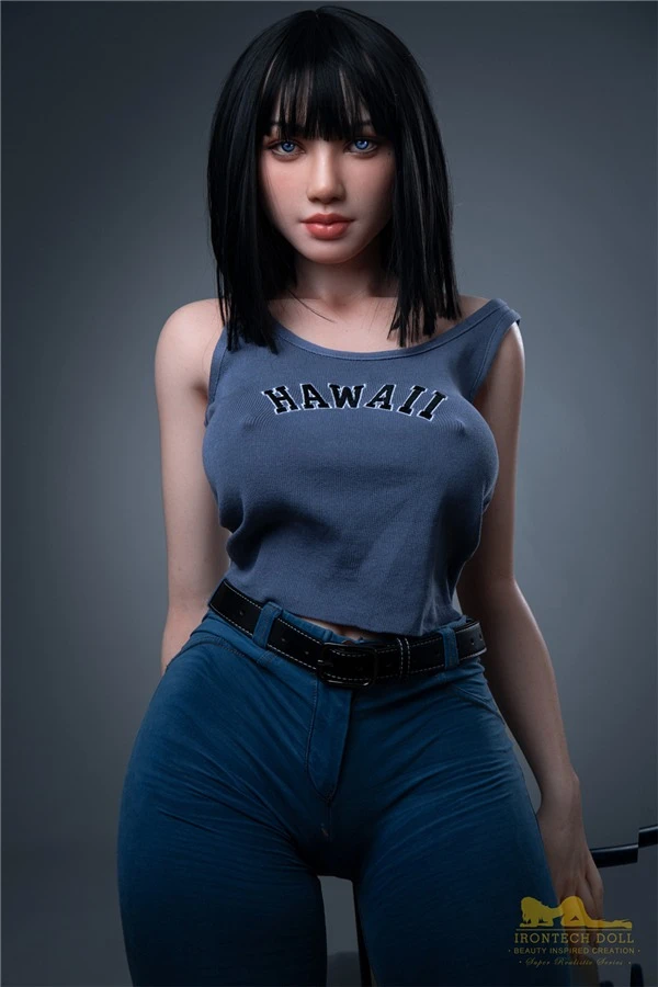 Testbericht zur Irontech Doll Rita, einer 153 cm großen asiatischen Promi-Sexpuppe mit verführerischen Kurven