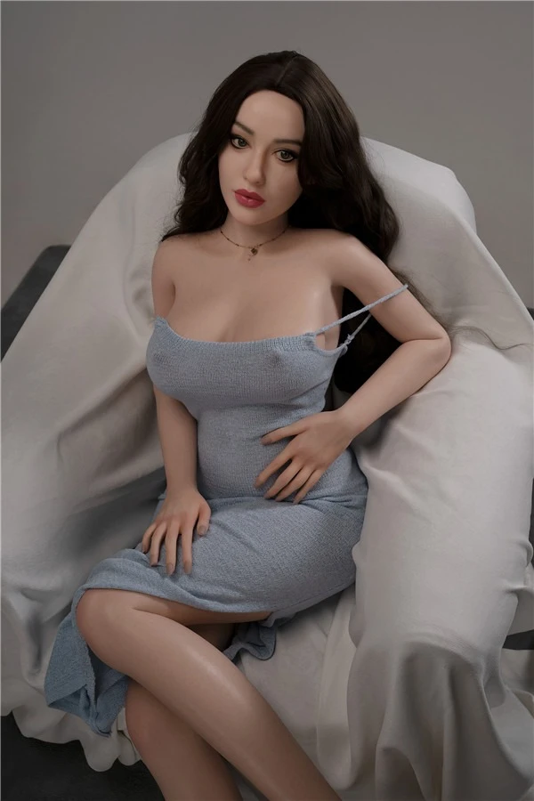 Zelex Doll präsentiert Janelle, eine 165 cm große, hellhäutige, reife, vollbusige Silikon-Sexpuppe