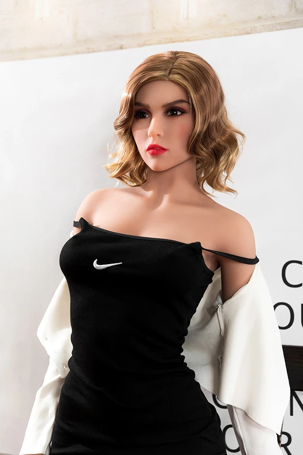 Fire Doll Allyson 166 cm kurvige Sexpuppe mit kurzen Haaren und kleinen Brüsten, mit kostenlosem zweiten Kopf, Bewertung