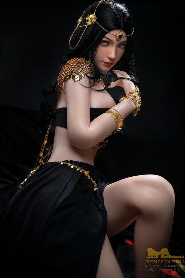 Irontech Doll Miranda 166 cm: Eine atemberaubende Fantasy-Sexpuppe im Test