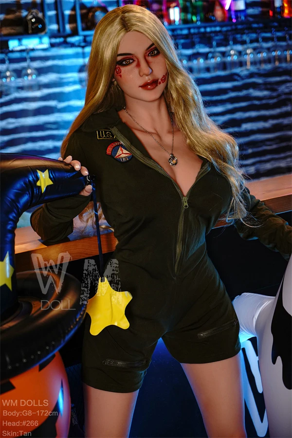 WM Dolls Carly 172 cm Testbericht: Eine lebensechte reife Blondine mit einem kostenlosen zweiten Kopf