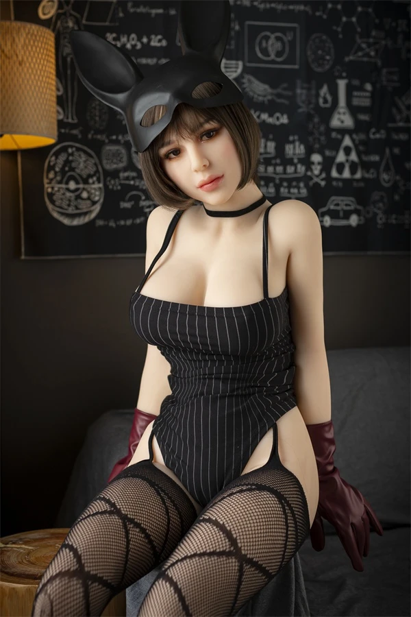 6YE Doll Elle 160 cm verführerische Bunny-Sexpuppe mit kurviger Figur