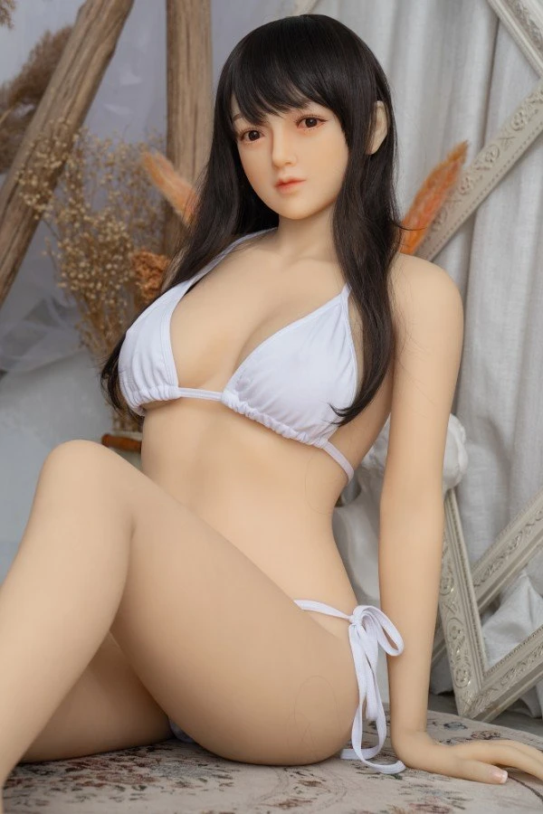AXB Doll präsentiert die atemberaubend realistische Aliya Sexpuppe mit einer Größe von 165 cm