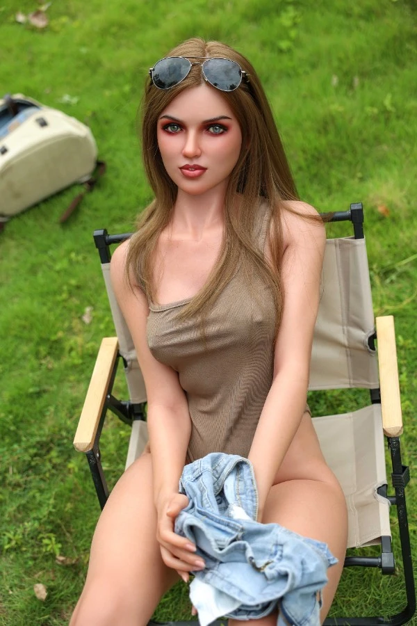 Dime Doll Kelly 168 cm Testbericht: Erkundung der Funktionen der amerikanischen Sexpuppe aus Vollsilikon mit austauschbaren Kopf- und Körperoptionen