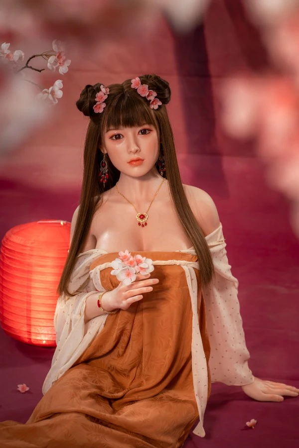 Dime Doll Kamryn 160 cm Eine detaillierte Bewertung der vollbusigen chinesischen Vollsilikon-Sexpuppe mit austauschbaren Kopf- und Körpermerkmalen