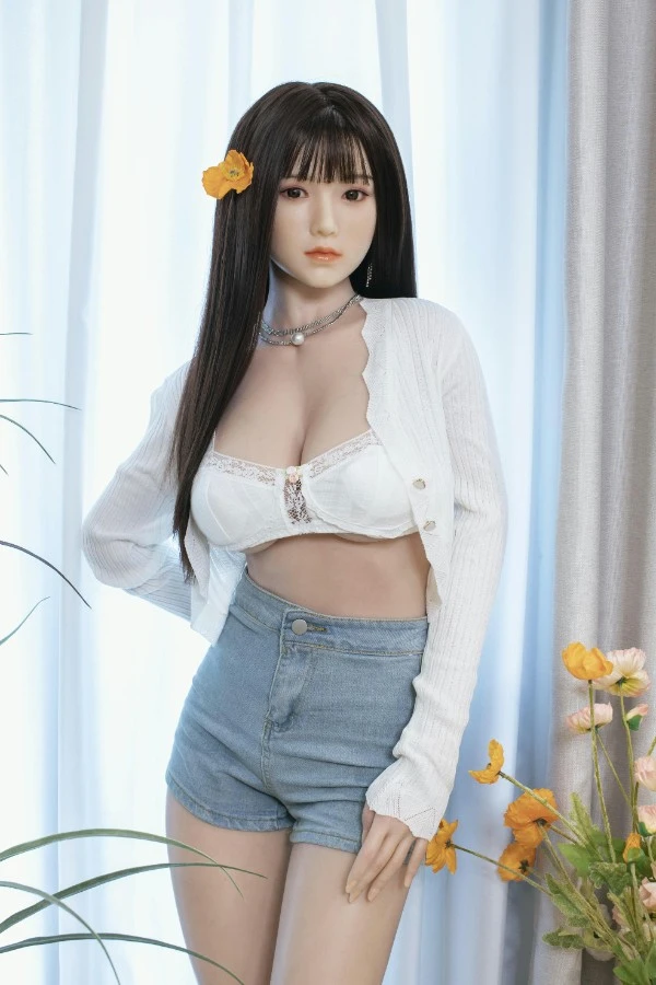 Dime Doll Kayleigh – Sexpuppe mit großen Brüsten aus Vollsilikon – Ein detaillierter Blick auf das 160 cm große Modell mit austauschbaren Kopf- und Körpermerkmalen