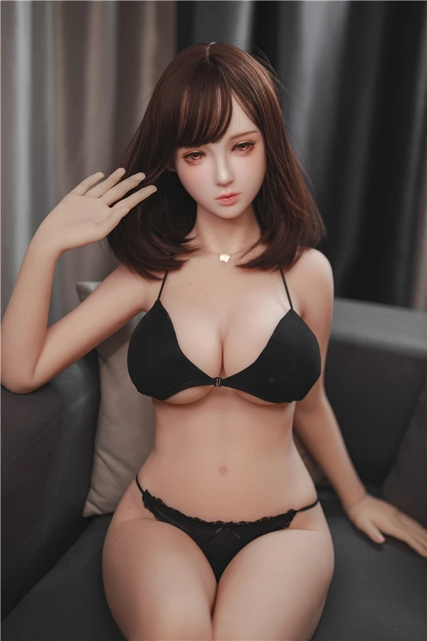 Dimu Doll Lennox 166 cm Silikonkopf im Test – Ein umwerfend kurvenreicher Begleiter