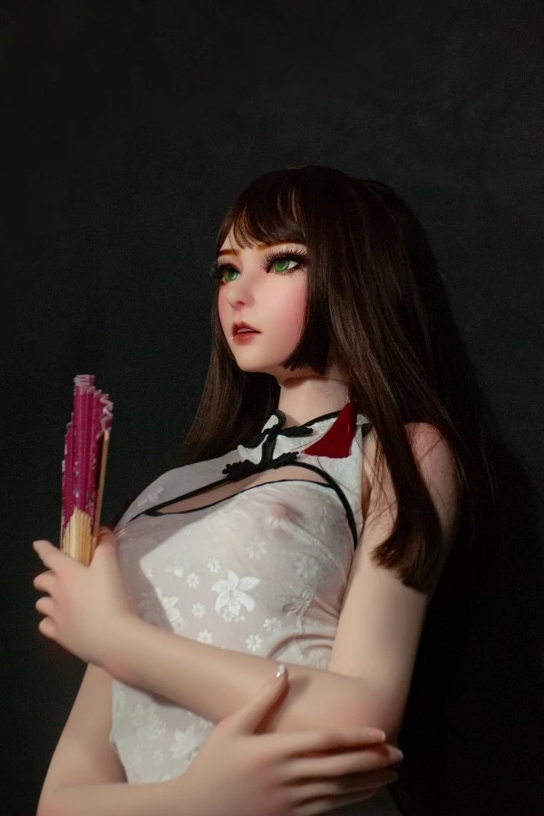 Elsa Babe Fantasy Anime Sexpuppe Lana mit 165 cm im Test