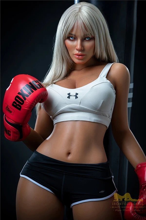 Irontech Doll enthüllt Mallory, eine 164 cm große, sexy Sportpuppe aus Premium-Silikon