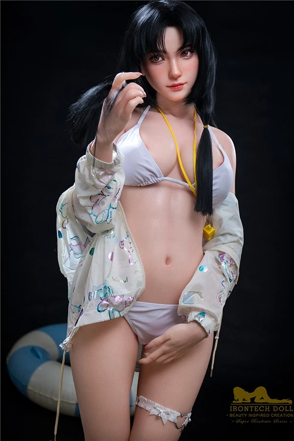 Irontech Doll präsentiert die verführerische Kitty Silikon-Sexpuppe mit einer beeindruckenden kurvigen Figur von 166 cm