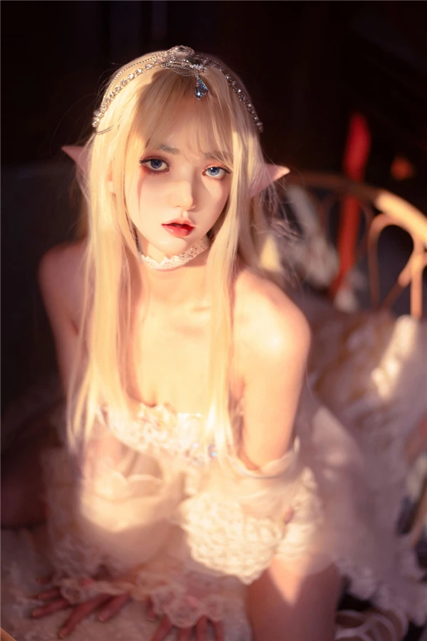 SY Doll Fantasy Blonde Elf Silikon Sexpuppe Alaia 150cm Testbericht Beweglicher Kiefer und Mundstruktur Funktionen erforscht