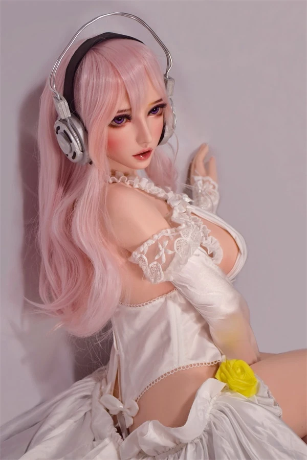 Testbericht zur 150 cm großen Elsa Babe Cosplay-Sexpuppe Zoey mit rosa Haaren