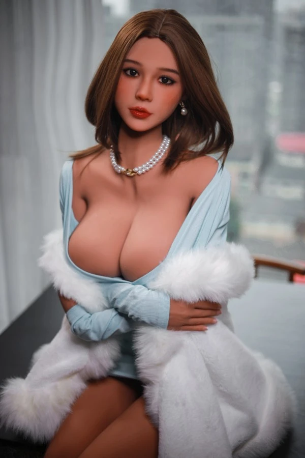 Fire Doll Review: Exquisite, mollige TPE-Sexpuppe Remi in atemberaubender 166 cm Form