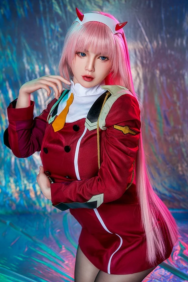 Zelex Doll präsentiert die verführerische 165 cm große Anime-Sexpuppe Melanie aus Silikon mit kurvenreichen Gesichtszügen
