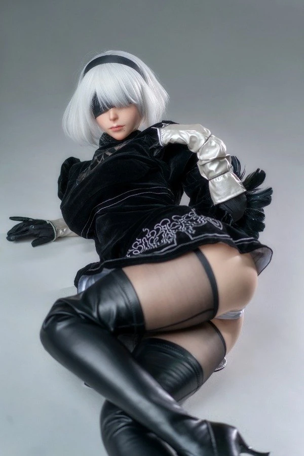 Game Lady präsentiert die realistische 2B Anime Sexpuppe mit 171 cm und kostenlosem Outfit