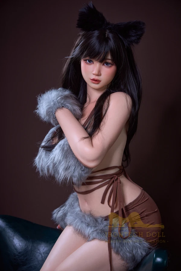 Irontech Doll Emily Review: Ein detaillierter Blick auf die 165 cm große süße brünette asiatisch-chinesische Silikon-Sexpuppe