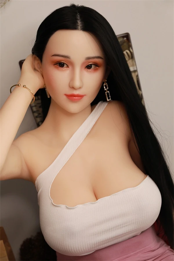Umfassender Testbericht der Rifrano Kimberly Mature Sexpuppe in Lebensgröße mit Silikonkopf bei 170 cm