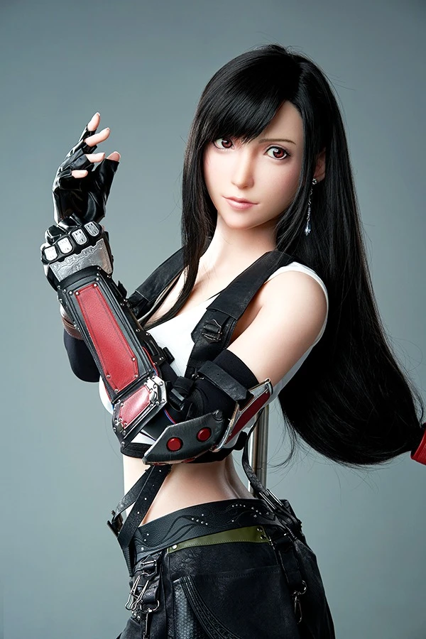 Testbericht der neuen 167 cm großen Tifa-Sexpuppe aus Final Fantasy VII von Game Lady