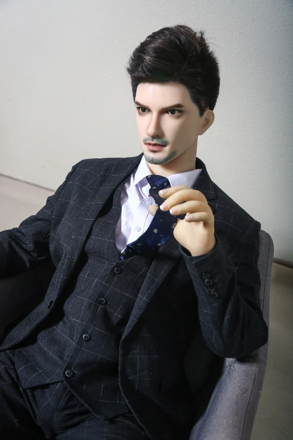 Qita Doll Andrew: Ein umfassender Testbericht der 175 cm großen realistischen Sexpuppe mit Silikonkopf für reife Männer
