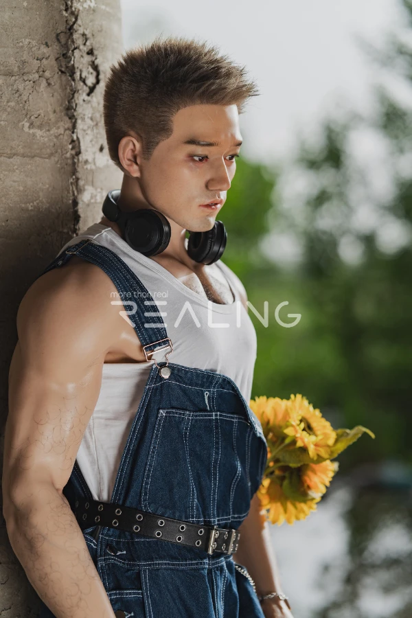 Realing Doll Zane 180 cm: Ein umfassender Testbericht der neuen hübschen männlichen Muskel-Sexpuppe aus Silikon