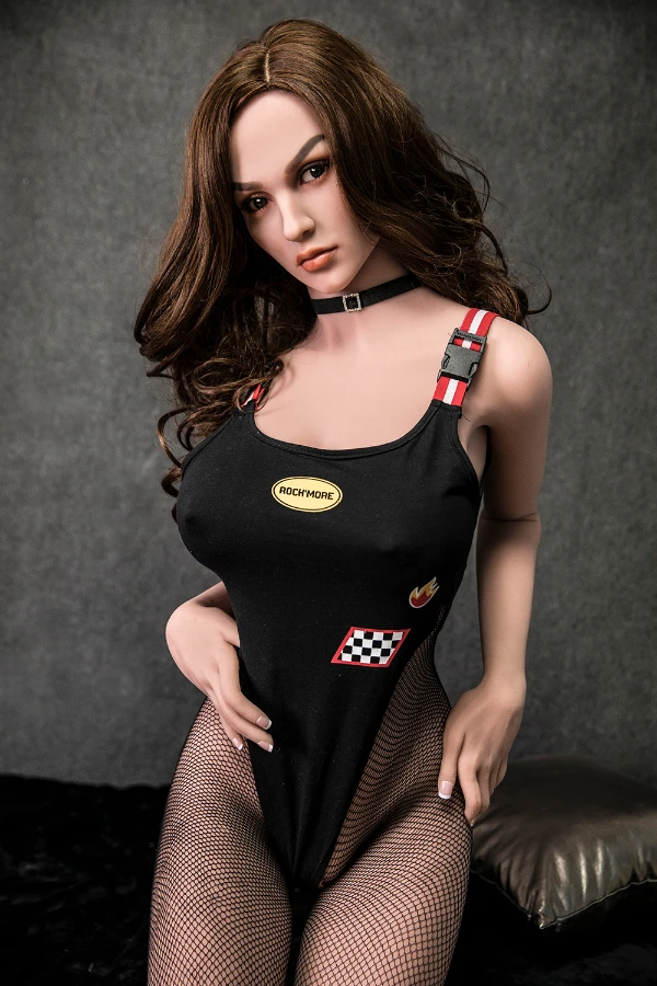 Fire Doll Elianna 166 cm Testbericht: Eine reife und sexy weibliche Liebespuppe mit kostenlosem zweiten Kopf