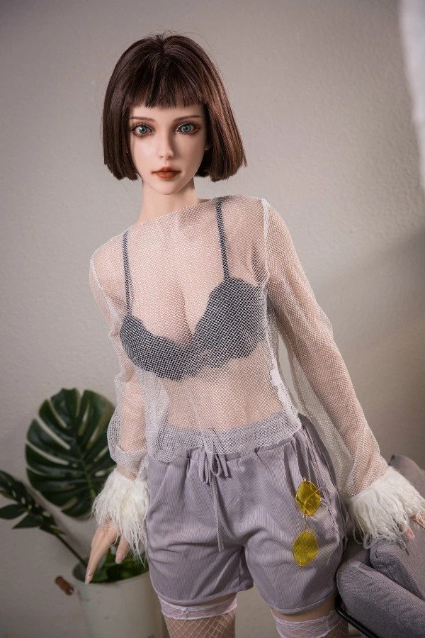 Qita Doll stellt Mathilda vor, die 162 cm große professionelle Promi-Sexpuppe