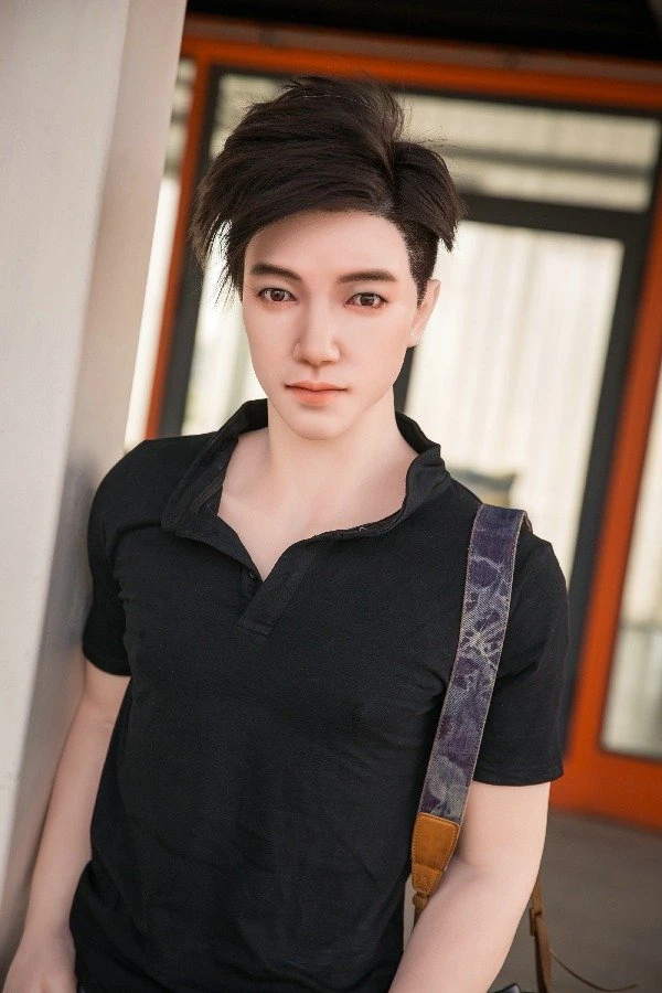 Qita Doll präsentiert Lucas, die 177 cm große, superrealistische asiatische männliche Puppe