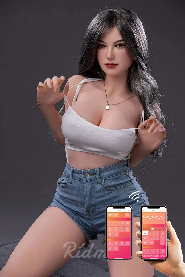 Ridmii Doll Vollbusige Sexpuppe Rowan 163 cm Testbericht mit kostenlosem zweiten Kopf inklusive