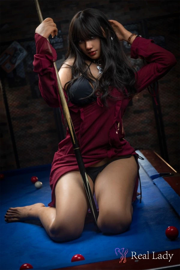 Echte Lady Lisa 170 cm. Ein detaillierter Bericht über die Erfahrung mit der sexy großen Promi-Sexpuppe