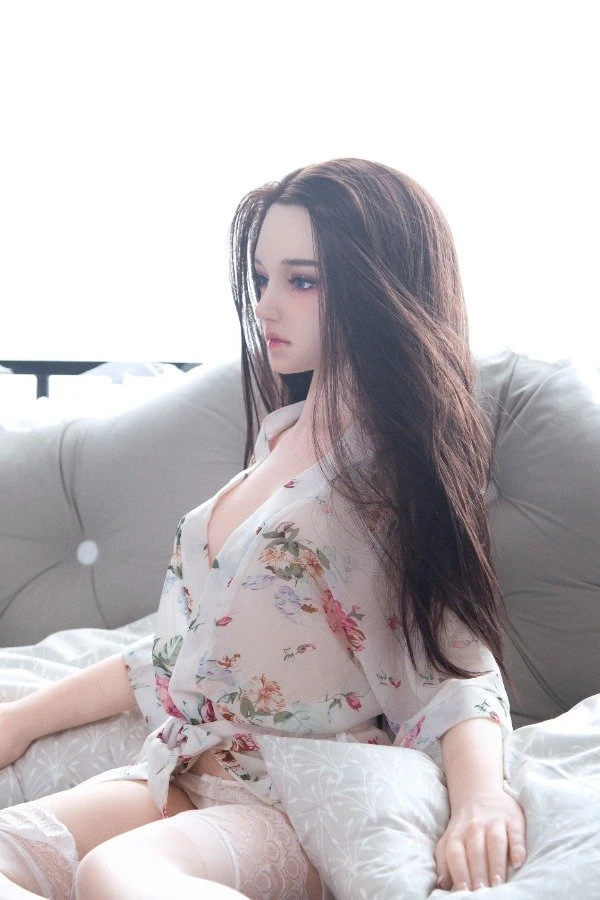 Louisa 160 cm realistische Puppe – Schöne hellhäutige Sexpuppe im Test