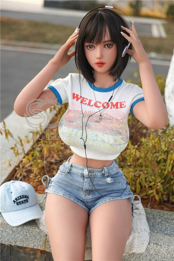 Testbericht zur realistischen süßen schwarzen Kurzhaar-Sexpuppe Azalea 161 cm von SEDOLL