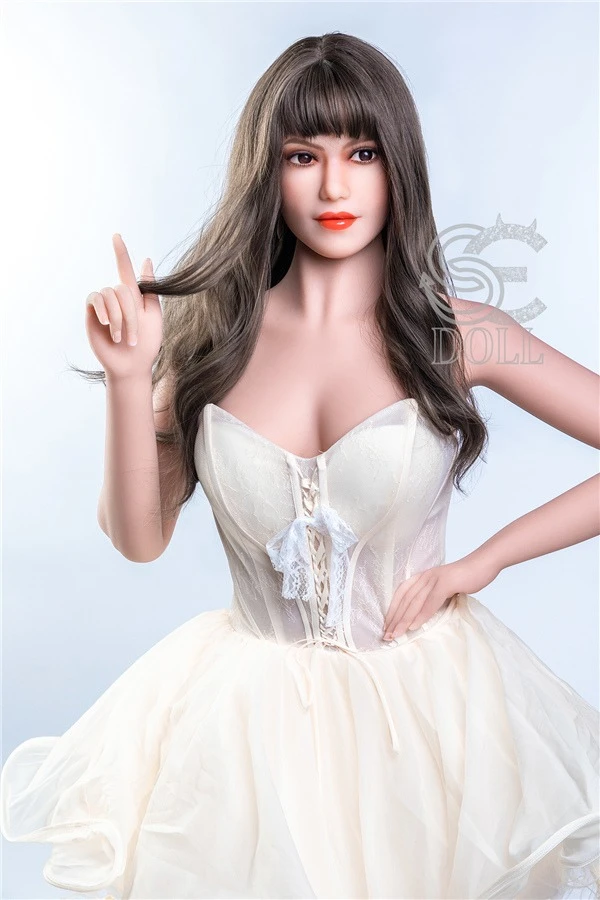 Bewertung der eleganten europäischen Sexpuppe Dylan von SEDOLL mit einer Größe von 163 cm