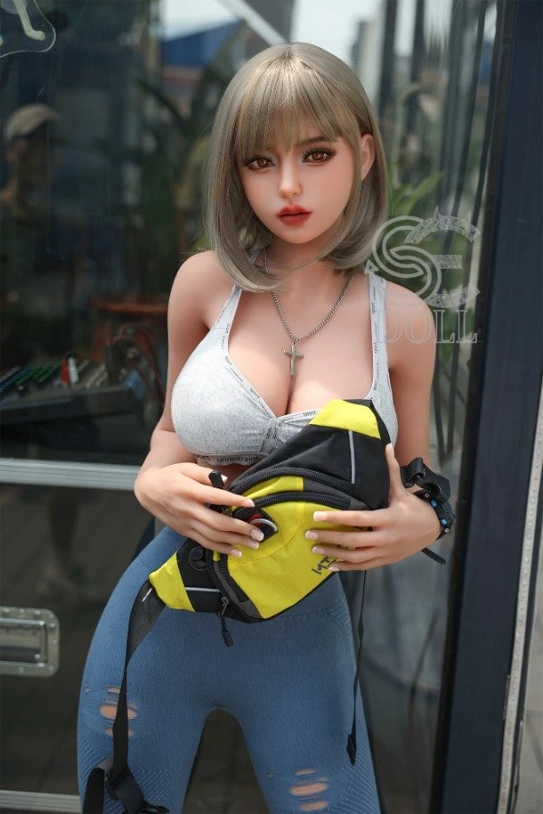 Wir stellen vor: Keyla, die bezaubernde, kurvige Sexpuppe mit einer Größe von 161 cm