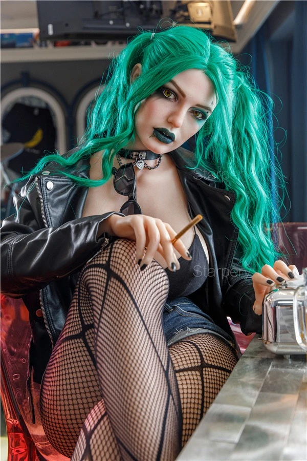 Starpery Doll präsentiert Harley Quinn Promi-Sexpuppe Flora mit 174 cm