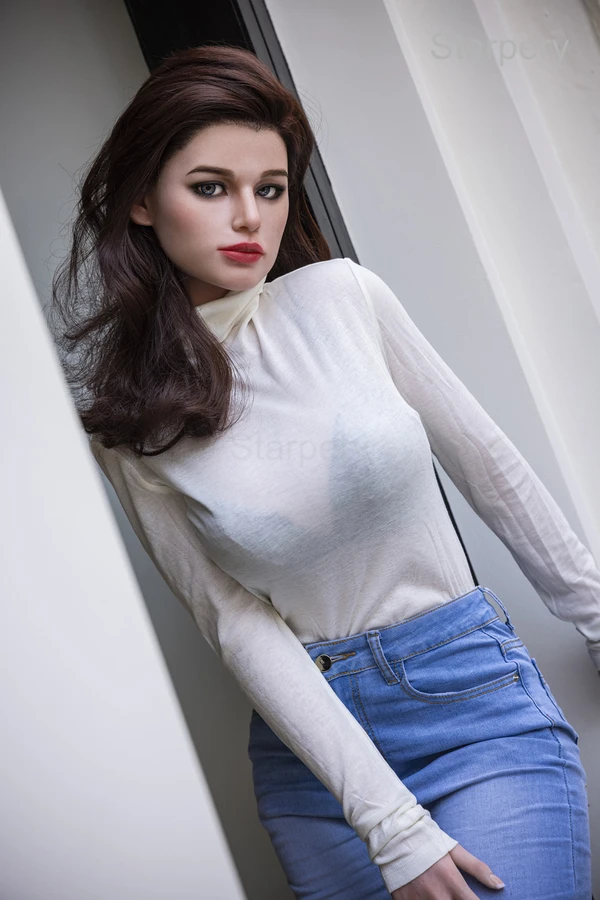 Starpery Doll 171 cm D-Körbchen Christina Bewertung: Verbesserter Realismus mit beweglichem Kiefer und Mundstruktur