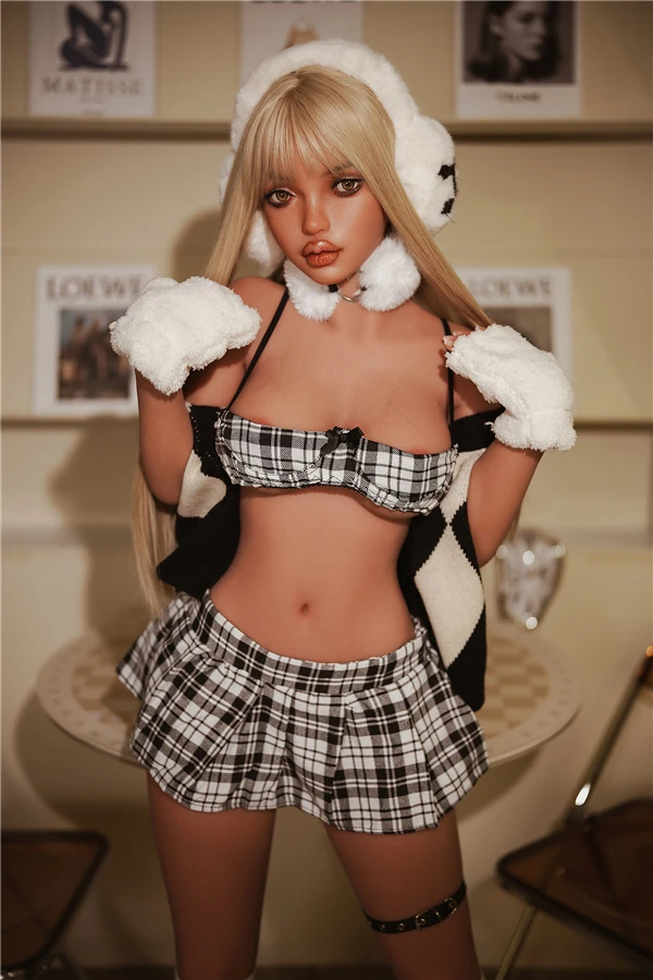 SY Doll Wren 152 cm Testbericht: Entdecken Sie den Reiz einer sexy blonden amerikanischen Sexpuppe