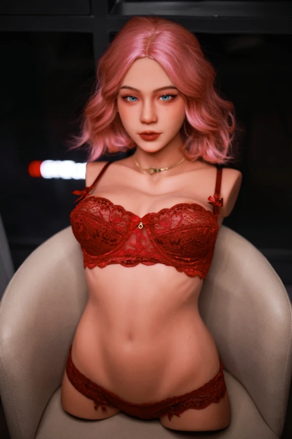 Fire Doll Review: Entdecken Sie die neue Sexpuppe Lyla mit rosa Haaren und 87 cm Torso