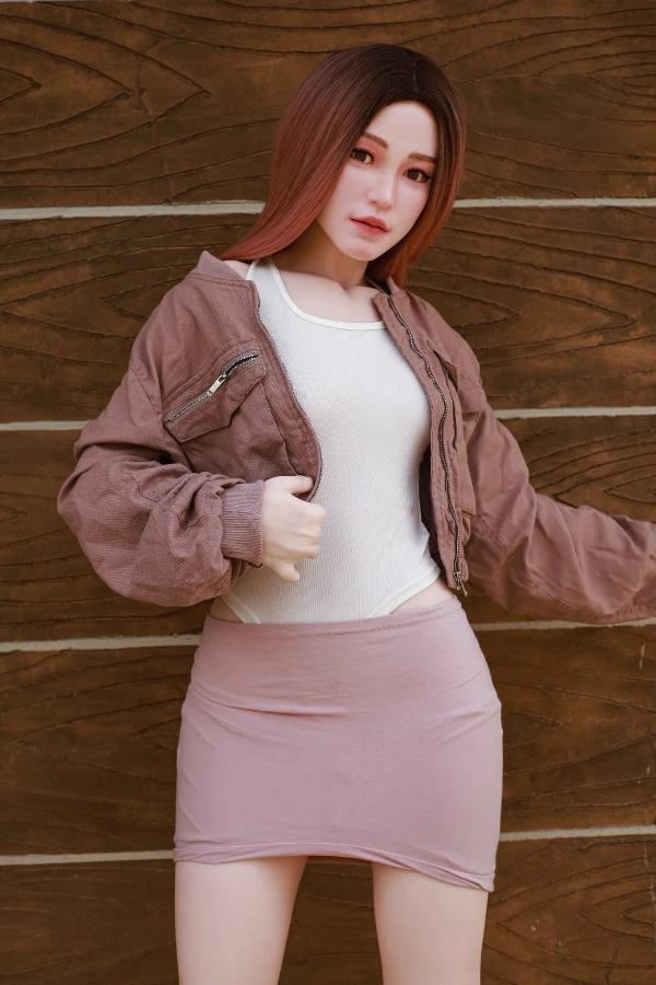 Climax Dolls Hannah 157 cm Silikon-Sexpuppe im Test: Verbessert mit frei beweglichen Fingern, realistischen oralen Funktionen und einem beweglichen Kiefer