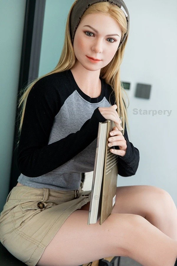 Bewertung der Starpery Andrea Sexpuppe – 172 cm große reife blonde Begleiterin