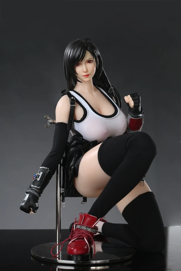Otaku Doll Review: Final Fantasy VII Tifa 65 cm große Sammlerfigur mit kostenlosem Outfit und Schuhset