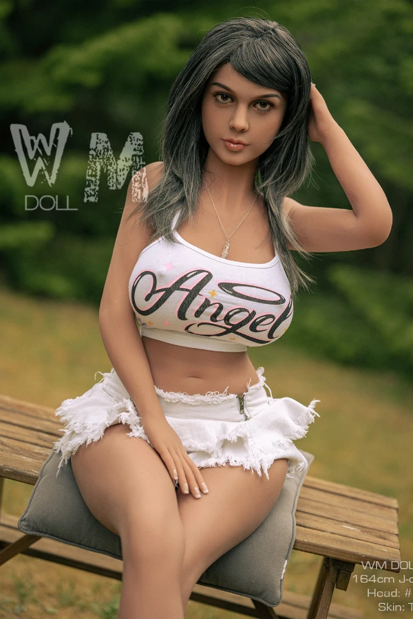 WM Dolls Hana 164 cm: Ein detaillierter Testbericht der lebensechten, reifen, molligen Sexpuppe mit kostenloser Option für einen zweiten Kopf