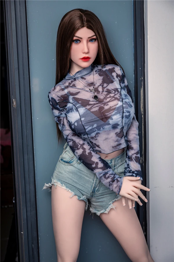 Entdecken Sie den Reiz der 160 cm großen TPE-Sexpuppe Jaliyah mit großzügigen Kurven und kostenlosem zusätzlichen Kopf