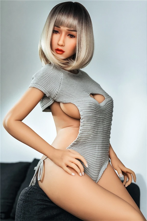 Irontech Doll – Realistische kurzhaarige kurvige Sexpuppe Avianna 160 cm
