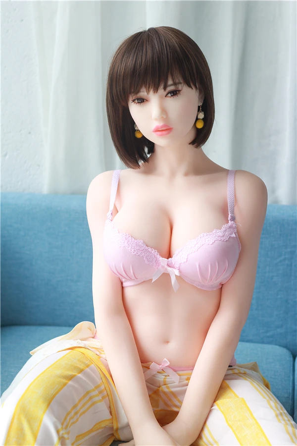 Testbericht der 6YE-Puppe mit dem realistischen asiatisch-japanischen Mature-Model Brittany mit 165 cm