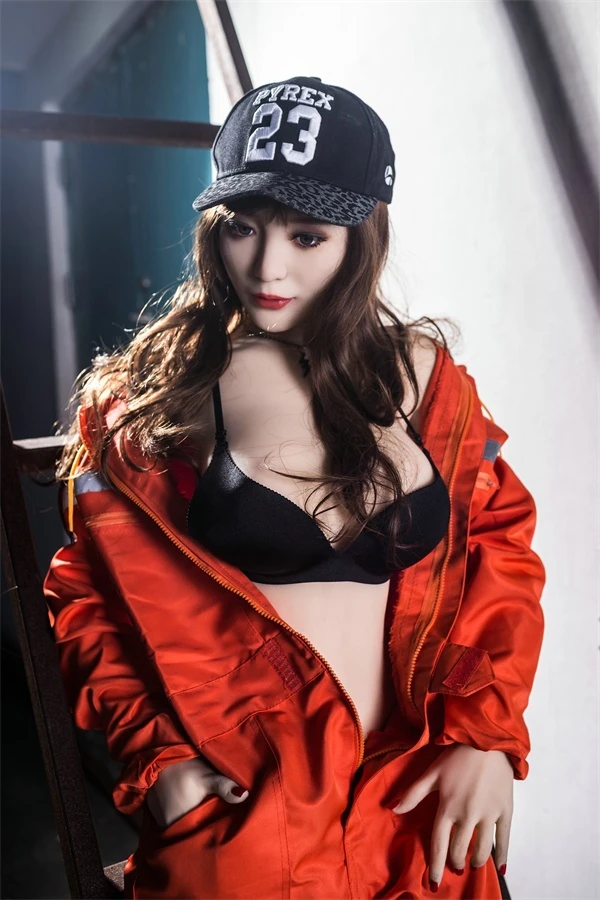 Qita Doll präsentiert Haley, eine realistische Sexpuppe in Lebensgröße mit einer Größe von 170 cm