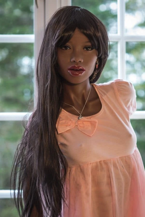 Wir stellen vor: Adriana – die neueste schlanke schwarze TPE-Sexpuppe mit 168 cm Körpergröße und kostenlosem zweiten Kopf