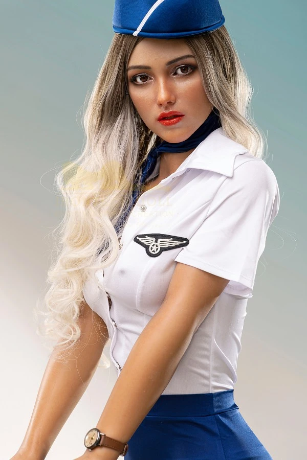 Irontech Doll Alina 169 cm Testbericht: Ein detaillierter Blick auf die schlanke Sexpuppe mit kleinen Brüsten