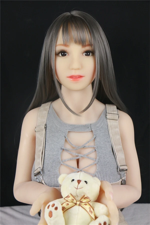 SMDOLL präsentiert die realistische, grauhaarige japanische Sexpuppe Phoenix mit einer Größe von 158 cm